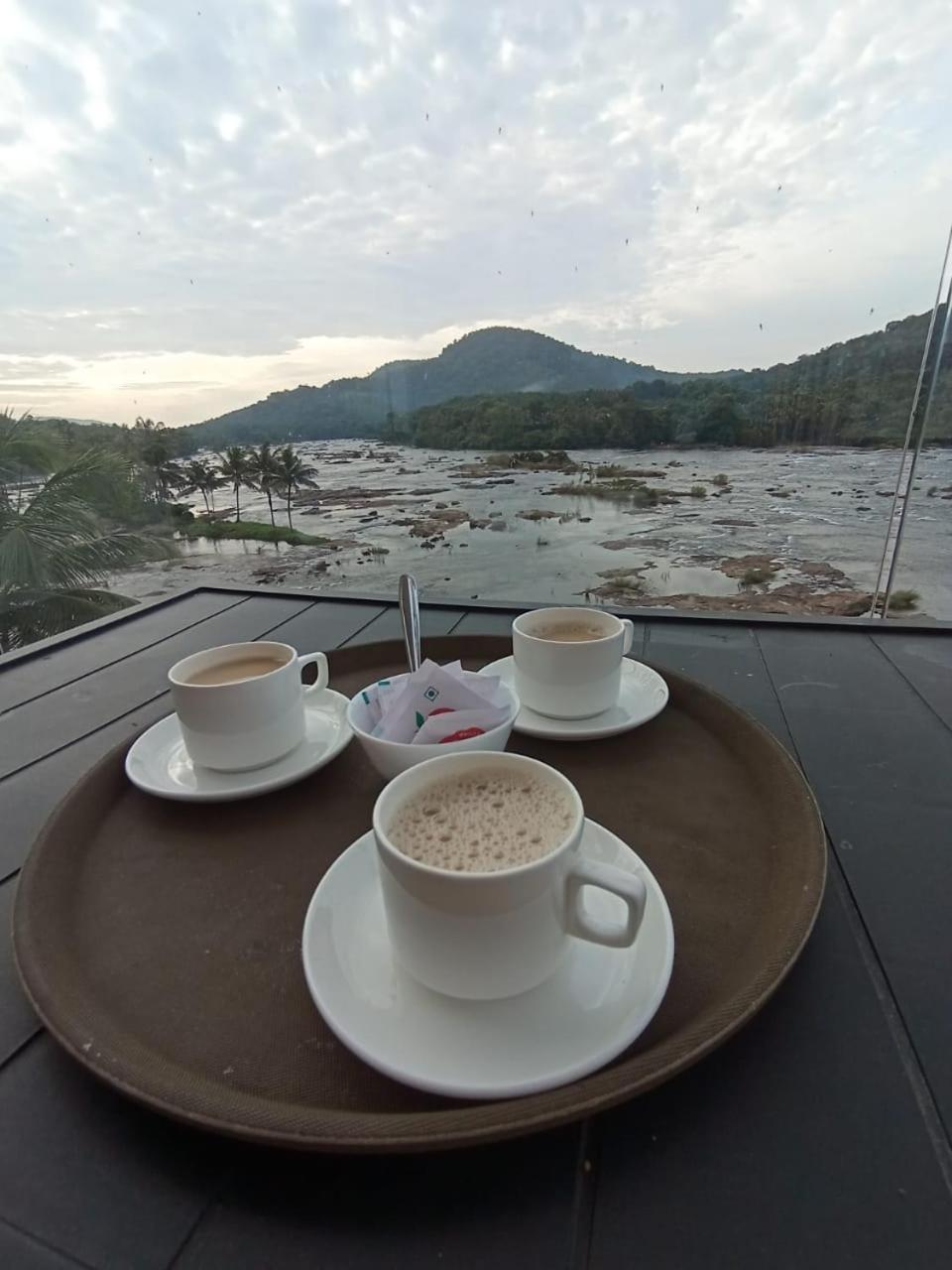 The Anchorage Athirapilly Resort Athirappilly Eksteriør billede